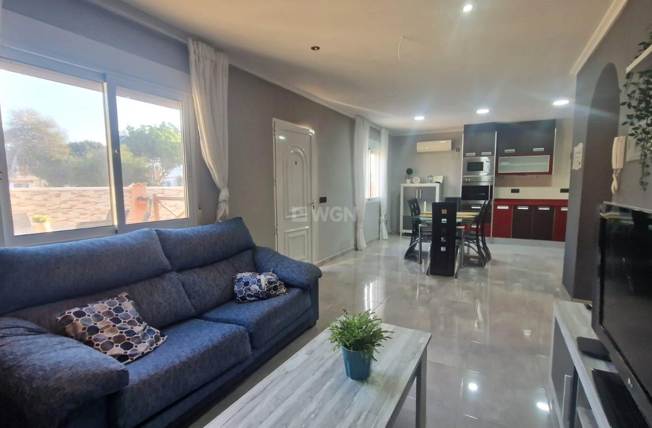 Resale - Villa - Torrevieja - San Luis