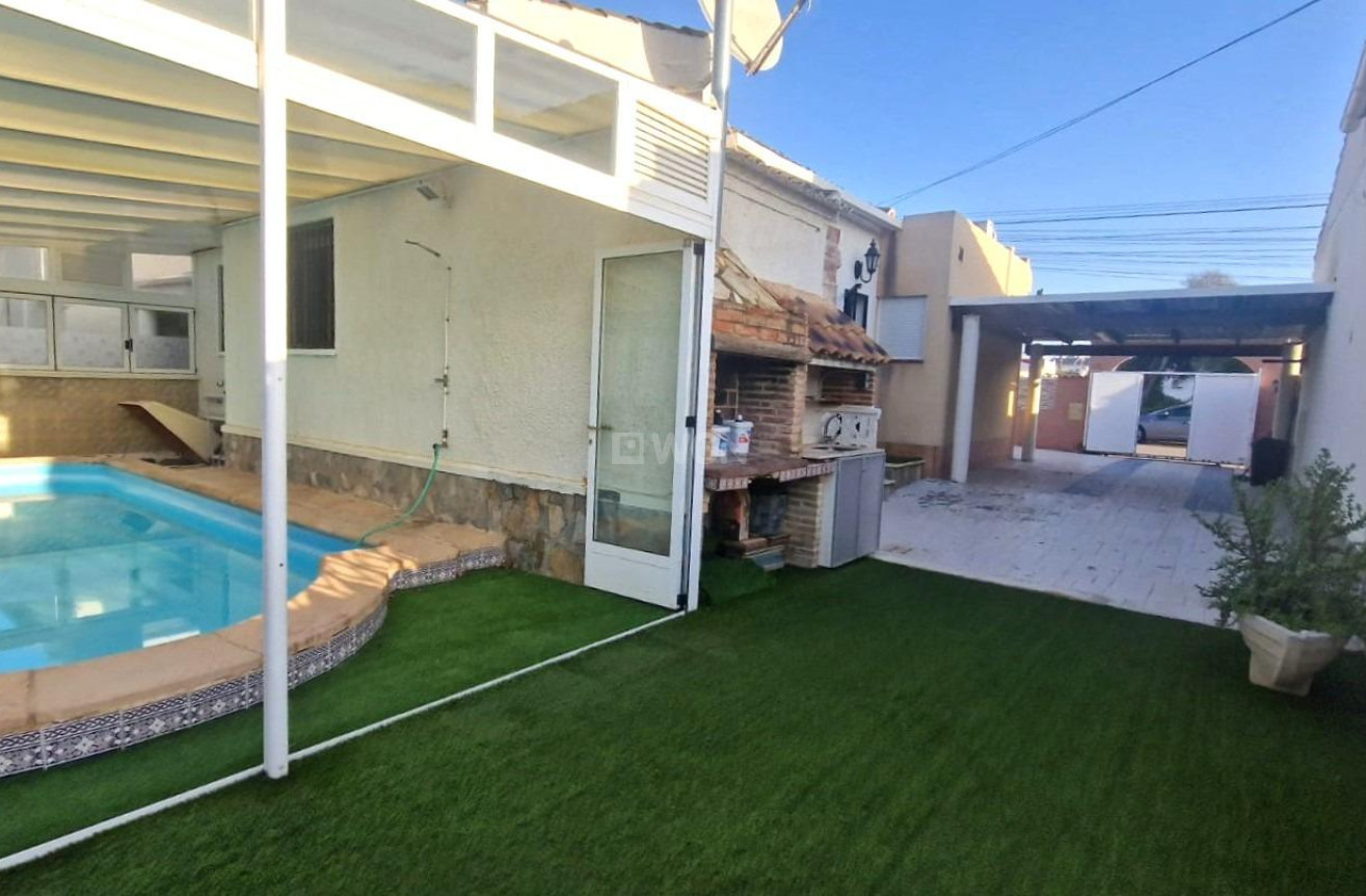 Resale - Villa - Torrevieja - San Luis