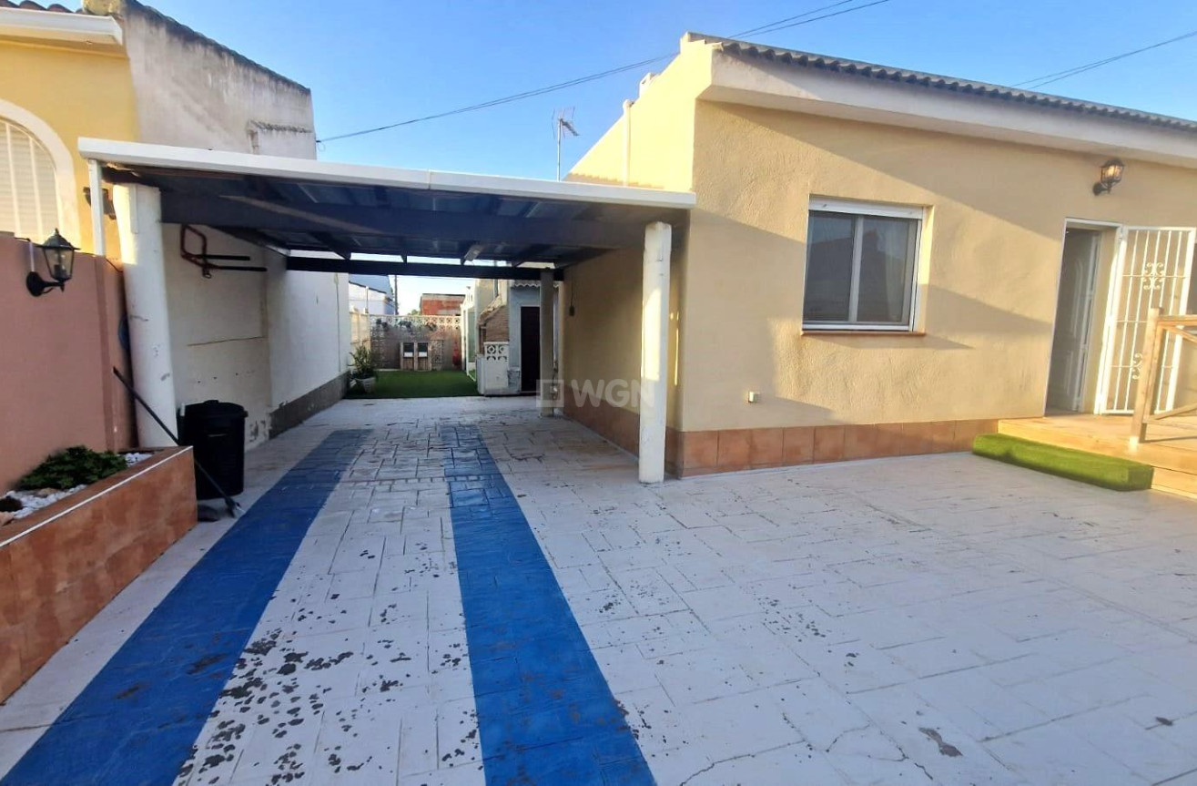 Resale - Villa - Torrevieja - San Luis