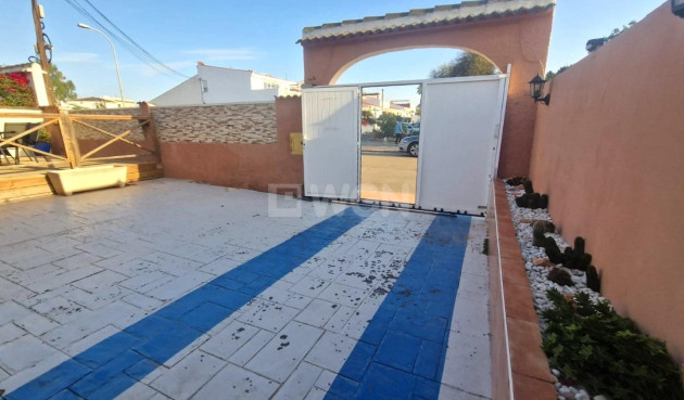 Resale - Villa - Torrevieja - San Luis