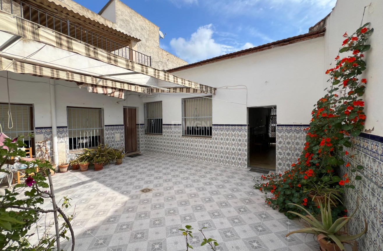 Resale - Townhouse - Dolores - Centro