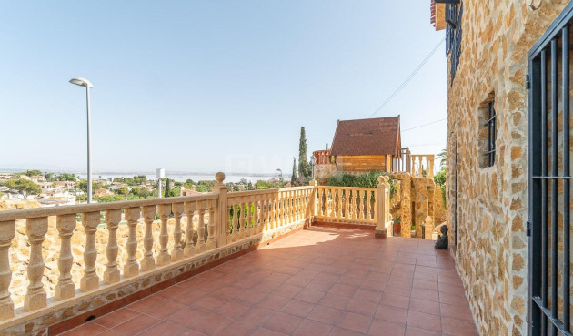 Resale - Villa - Orihuela Costa - Los Balcones