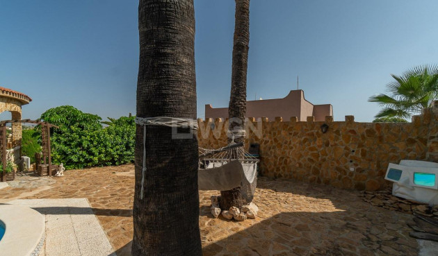 Resale - Villa - Orihuela Costa - Los Balcones