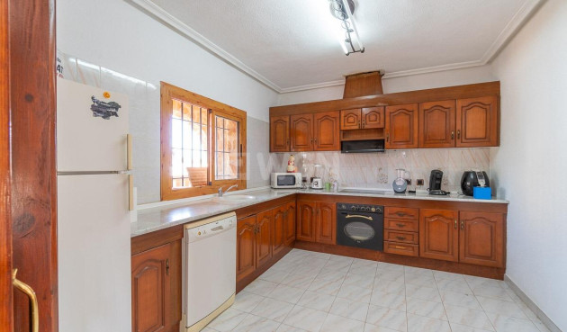 Resale - Villa - Orihuela Costa - Los Balcones