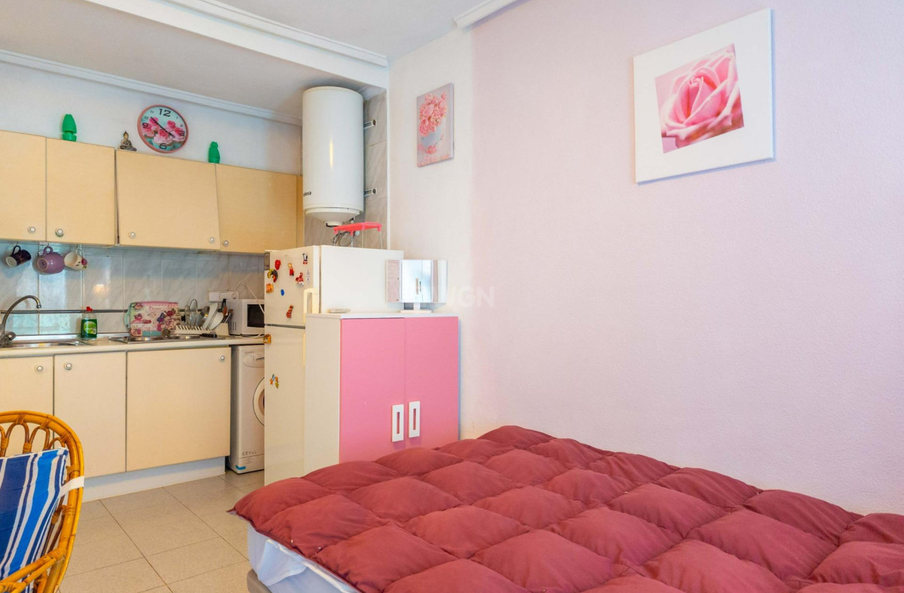 Resale - Apartment / flat - Torrevieja - Playa del Cura