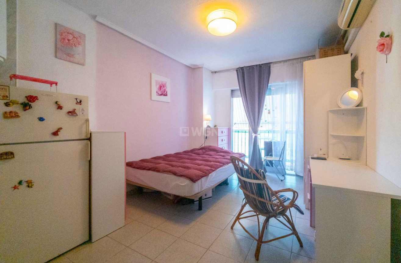 Resale - Apartment / flat - Torrevieja - Playa del Cura