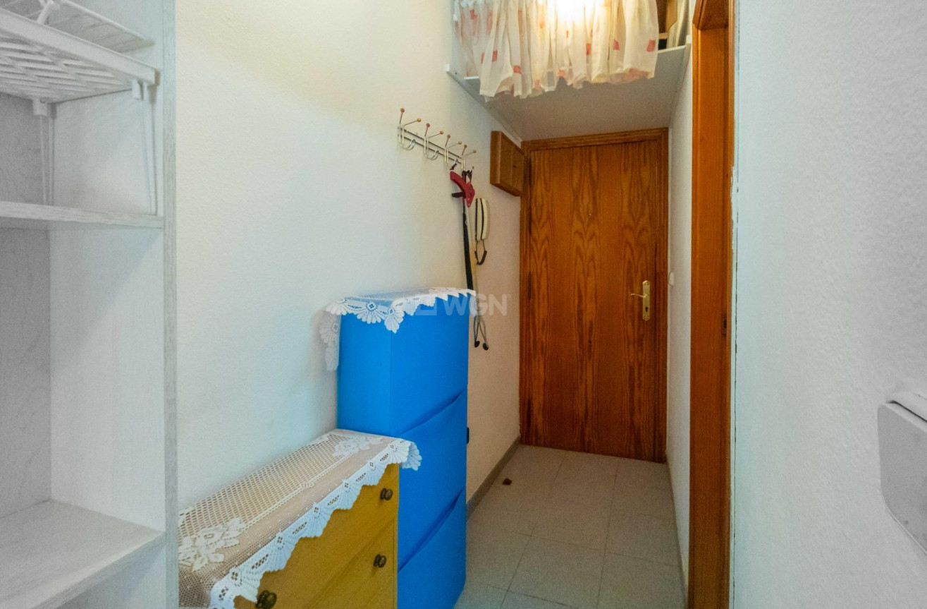 Resale - Apartment / flat - Torrevieja - Playa del Cura