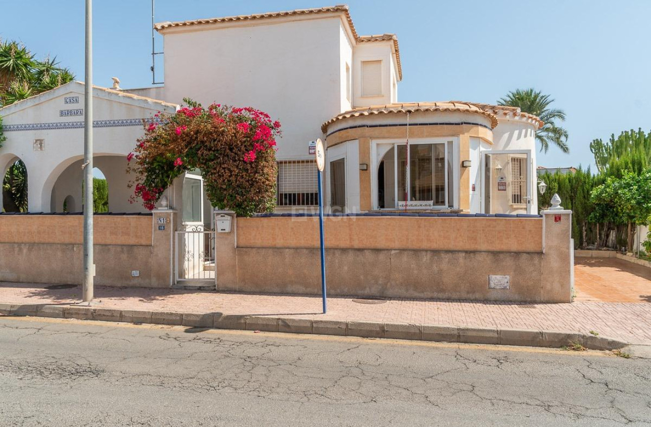 Resale - Villa - Orihuela Costa - La Florida