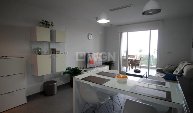 Resale - Apartment / flat - Torrevieja - La Mata