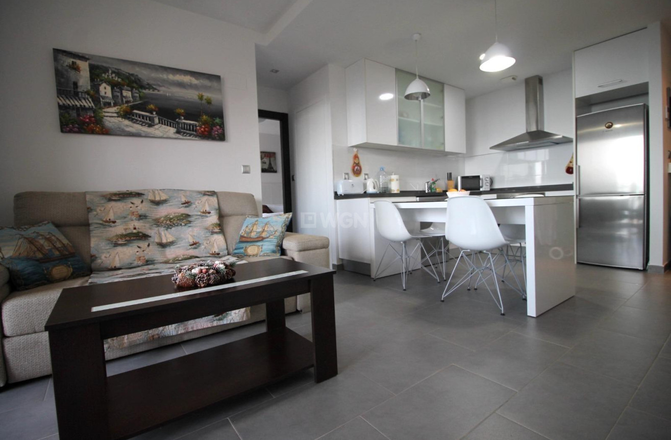 Resale - Apartment / flat - Torrevieja - La Mata