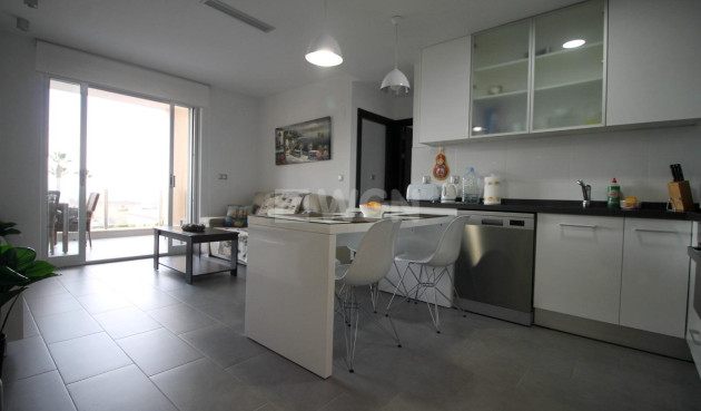 Resale - Apartment / flat - Torrevieja - La Mata