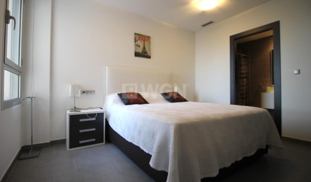 Resale - Apartment / flat - Torrevieja - La Mata