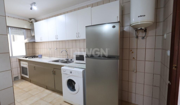 Resale - Apartment / flat - Torrevieja - Costa Blanca