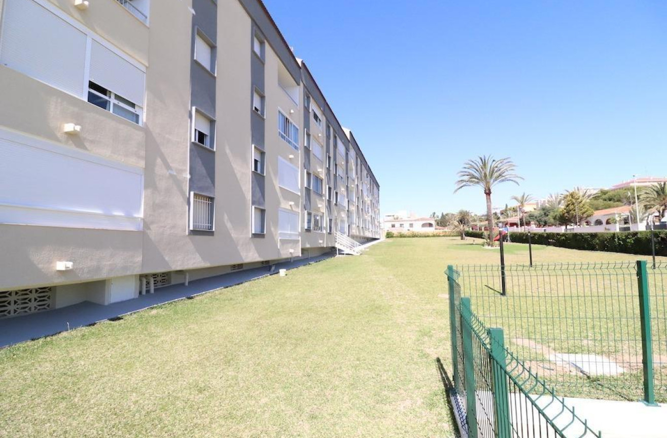 Resale - Apartment / flat - Torrevieja - Costa Blanca