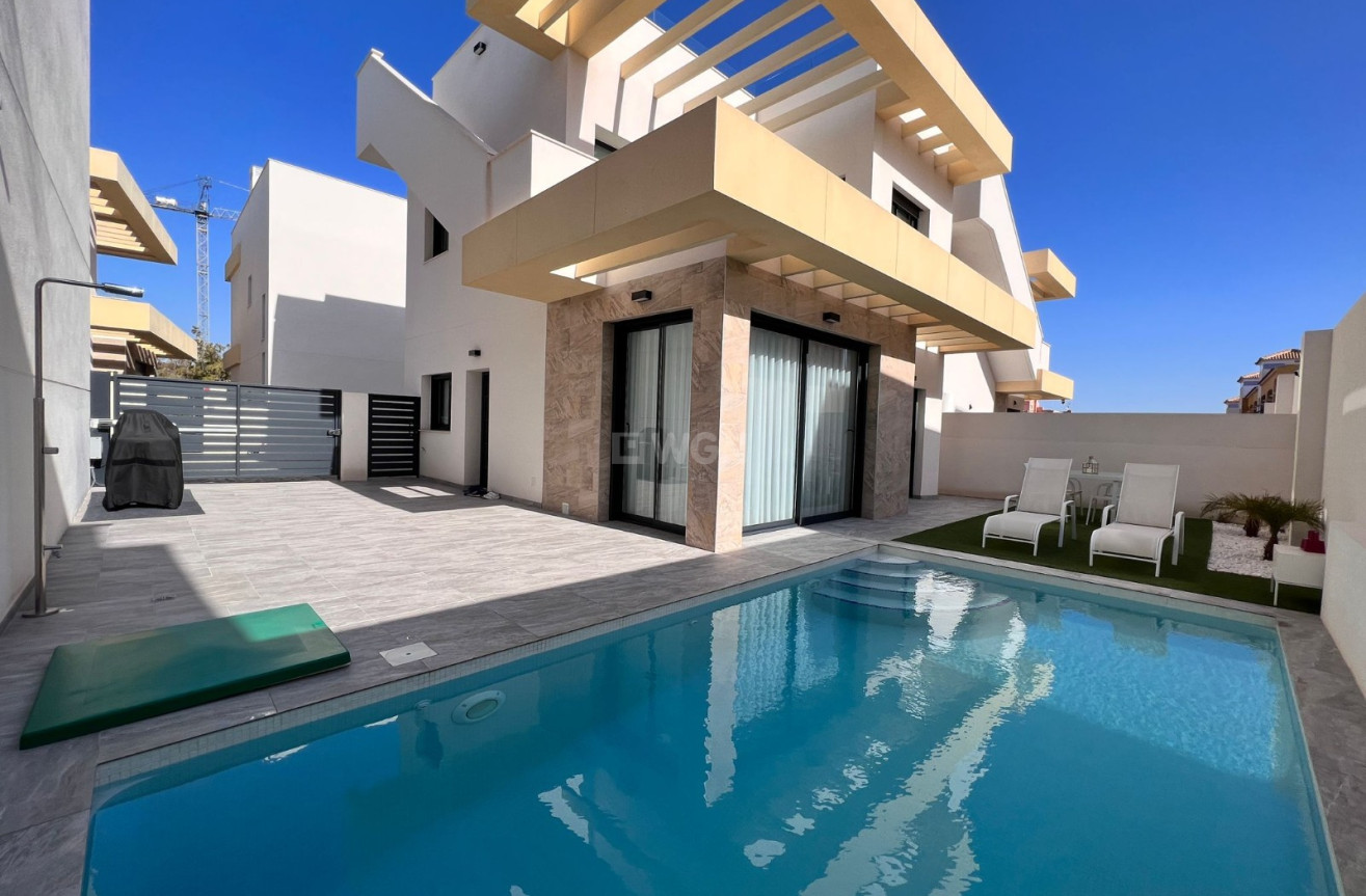 Reventa - Villa - Los Montesinos - Costa Blanca