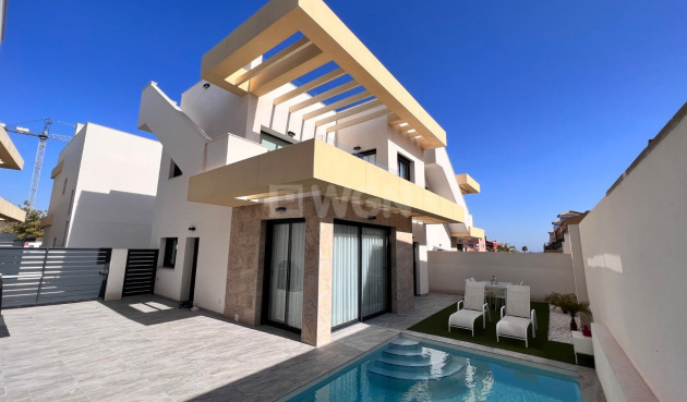 Reventa - Villa - Los Montesinos - Costa Blanca