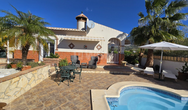 Reventa - Villa - Venta Baja - Inland