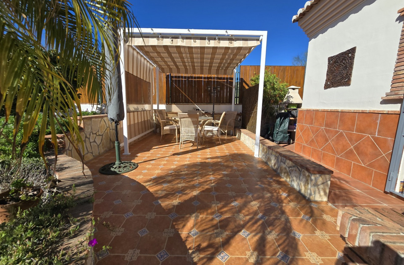 Reventa - Villa - Venta Baja - Inland