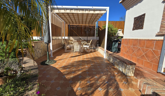 Reventa - Villa - Venta Baja - Inland