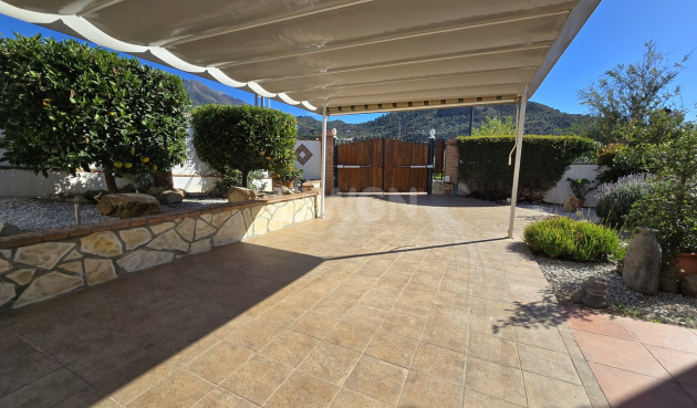 Reventa - Villa - Venta Baja - Inland