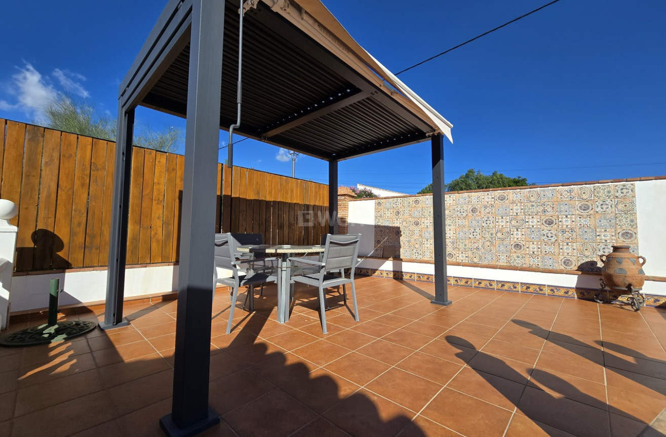 Reventa - Villa - Venta Baja - Inland