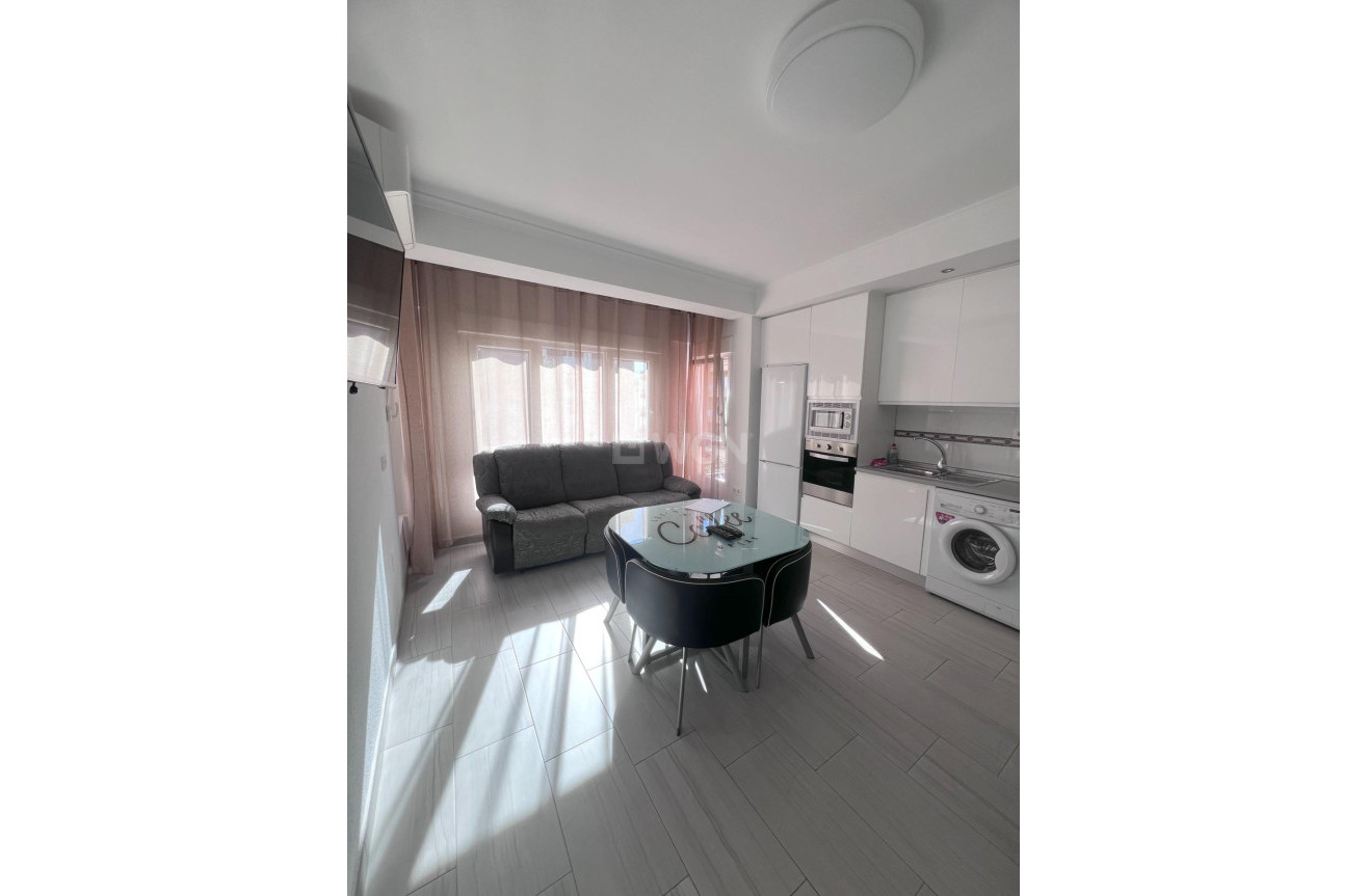 Reventa - Apartamento / piso - Torrevieja - Paseo Maritimo