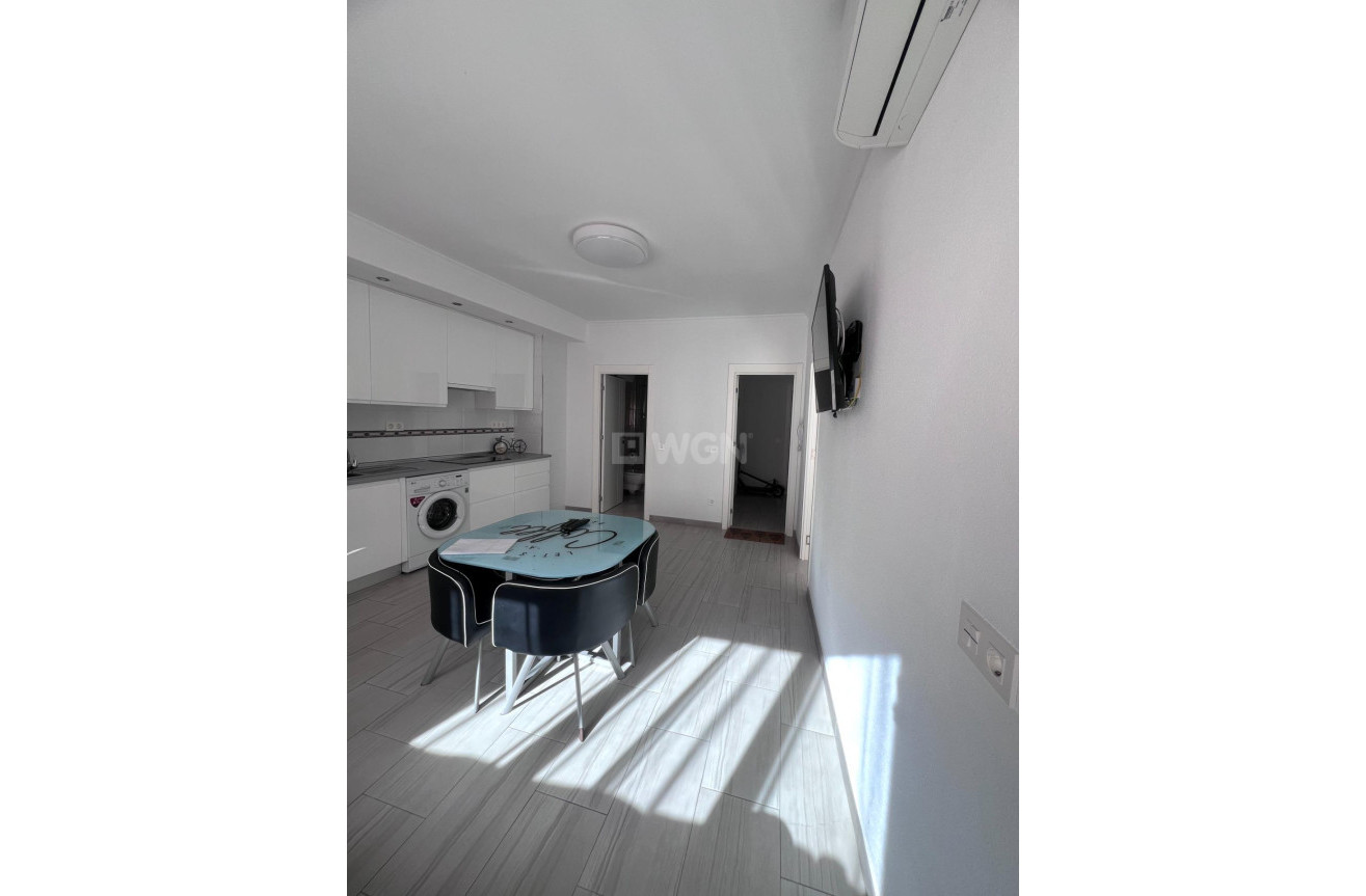 Reventa - Apartamento / piso - Torrevieja - Paseo Maritimo