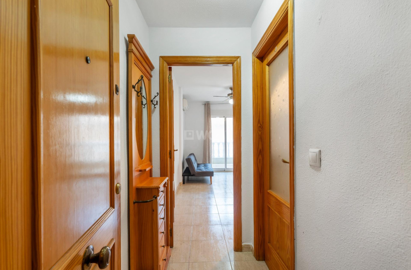 Resale - Apartment / flat - Torrevieja - Playa del Cura