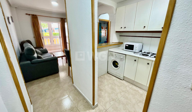 Resale - Apartment / flat - Torrevieja - La Mata