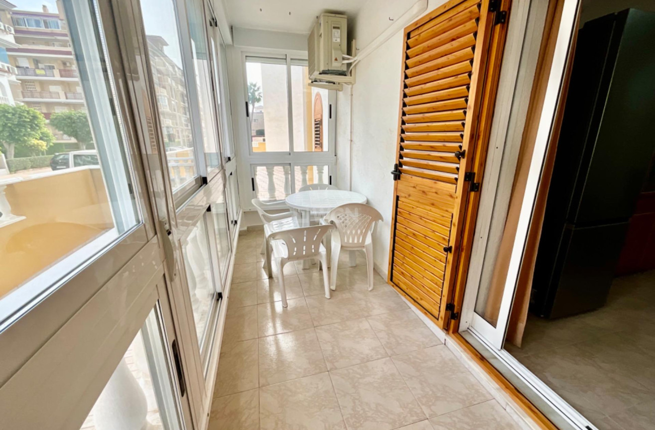 Resale - Apartment / flat - Torrevieja - La Mata