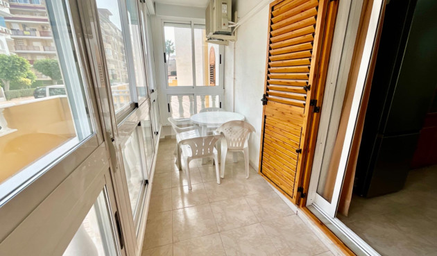 Resale - Apartment / flat - Torrevieja - La Mata