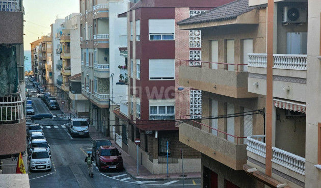 Odsprzedaż - Mieszkanie w bloku - Torrevieja - Estacion De Autobuses