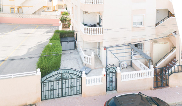 Resale - Apartment / flat - Torrevieja - Costa Blanca