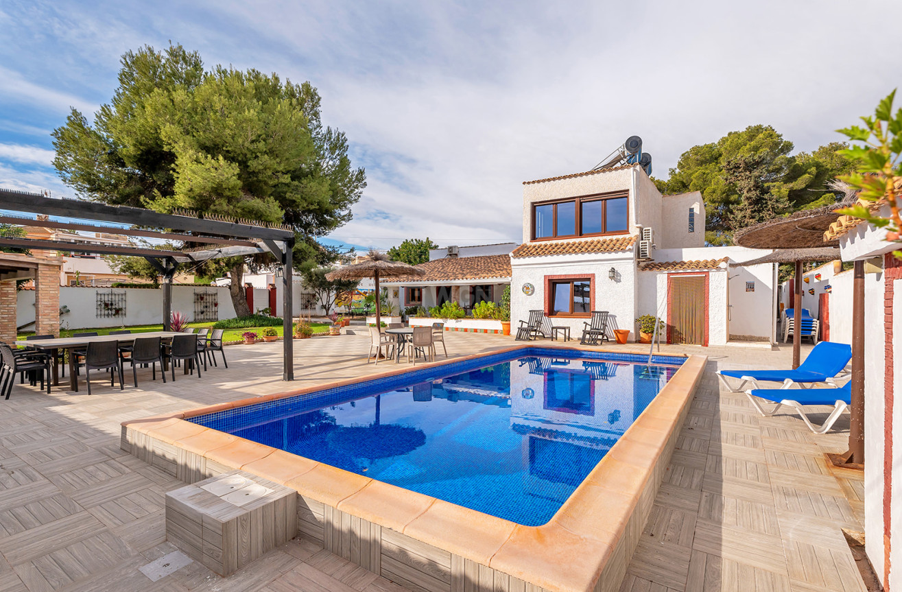 Reventa - Villa - Orihuela Costa - Costa Blanca