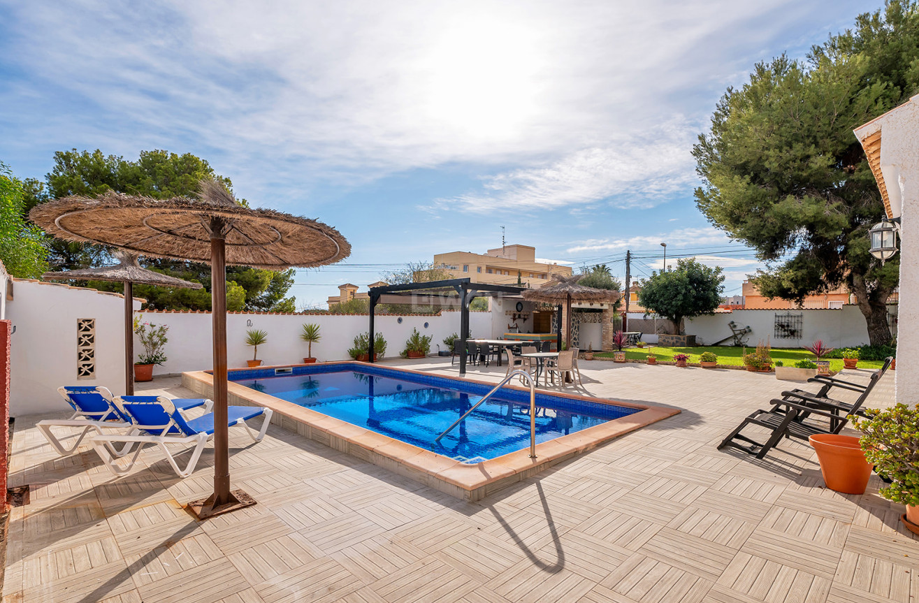 Reventa - Villa - Orihuela Costa - Costa Blanca