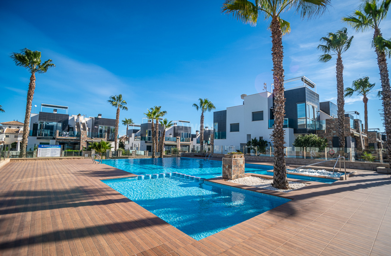 Resale - Villa - Cabo Roig - Costa Blanca