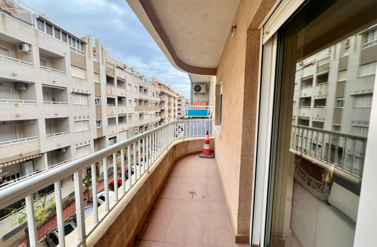 Reventa - Apartamento / piso - Torrevieja - Acequion