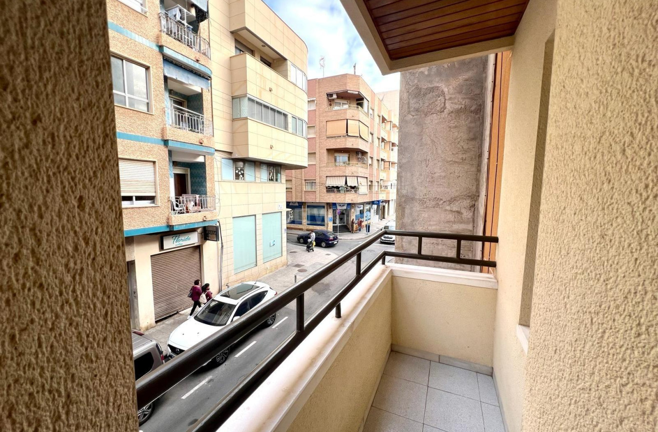 Resale - Apartment / flat - Torrevieja - Centro