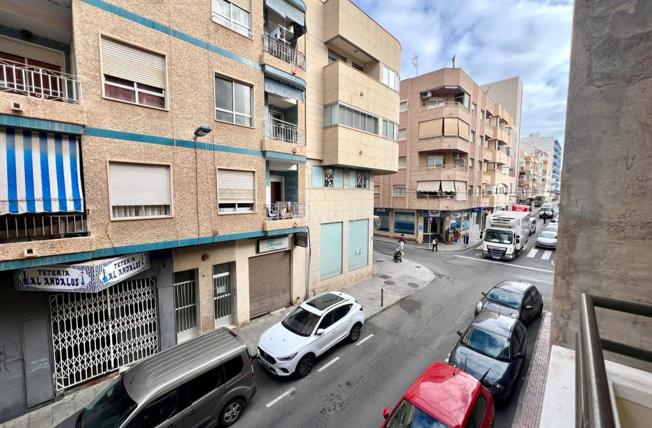 Resale - Apartment / flat - Torrevieja - Centro