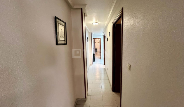 Resale - Apartment / flat - Torrevieja - Centro