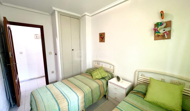 Resale - Apartment / flat - Torrevieja - Centro