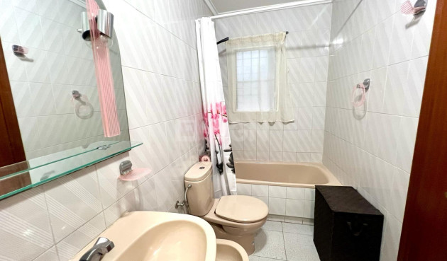 Resale - Apartment / flat - Torrevieja - Centro