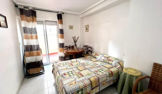 Resale - Apartment / flat - Torrevieja - Centro