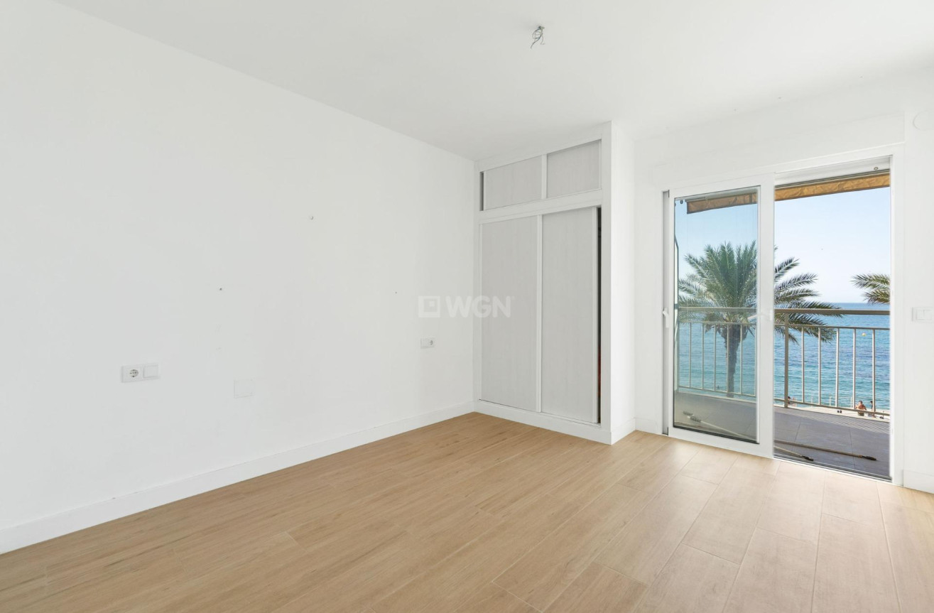 Resale - Apartment / flat - Torrevieja - Playa del Cura