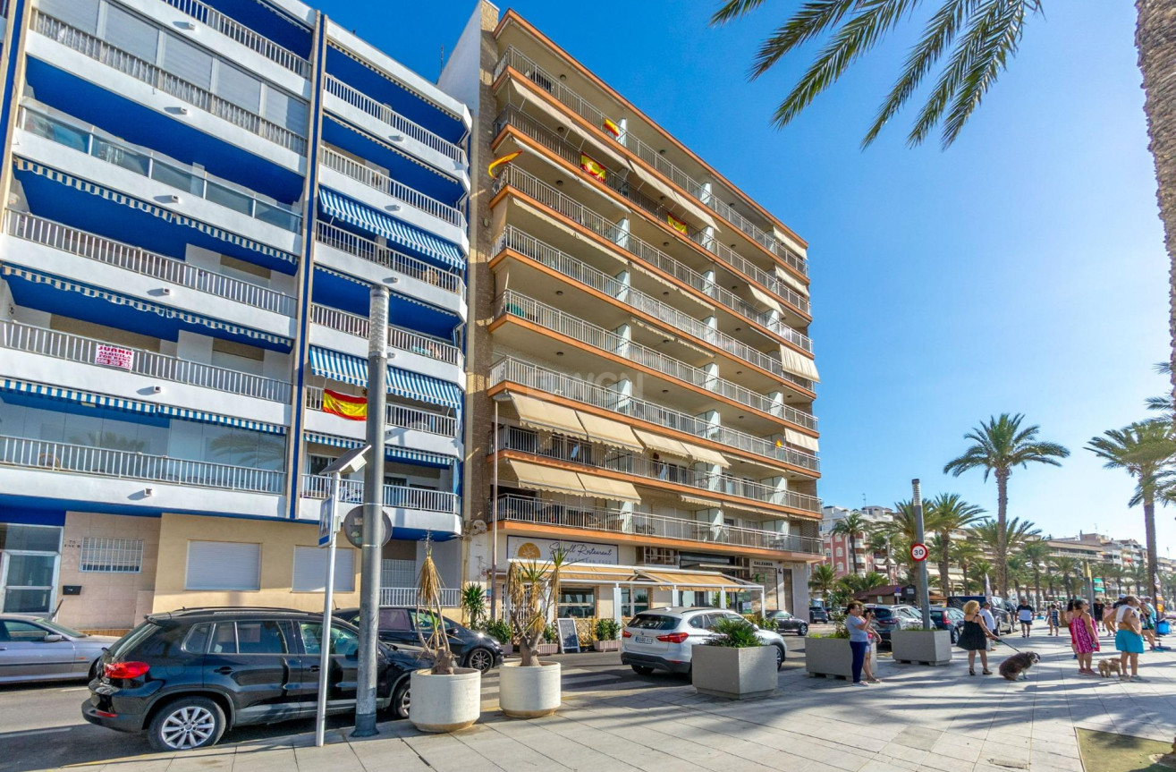 Resale - Apartment / flat - Torrevieja - Playa del Cura