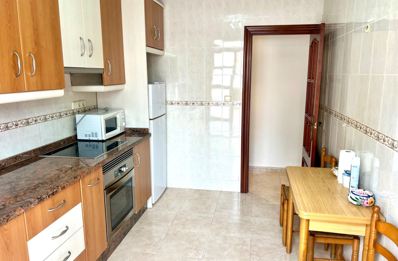 Resale - Apartment / flat - Torrevieja - Playa De Los Naufragos