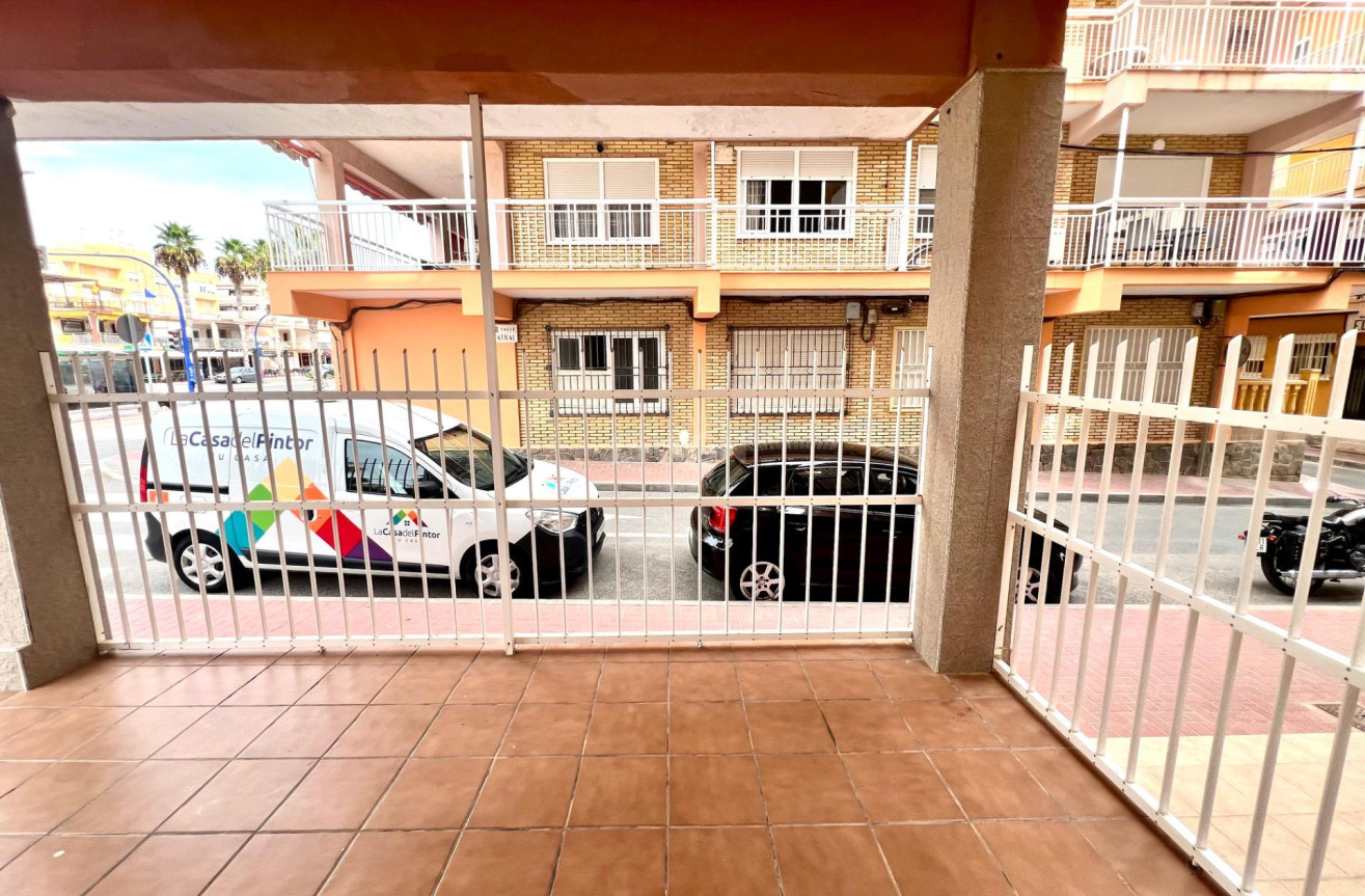 Resale - Apartment / flat - Torrevieja - Playa De Los Naufragos