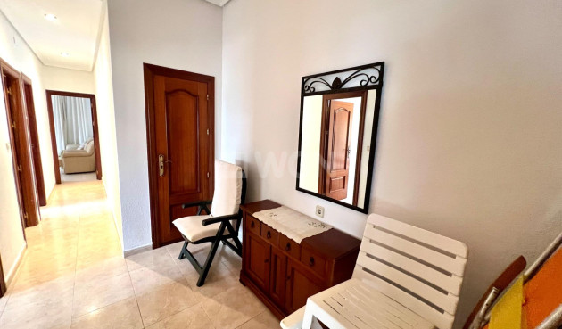 Resale - Apartment / flat - Torrevieja - Playa De Los Naufragos