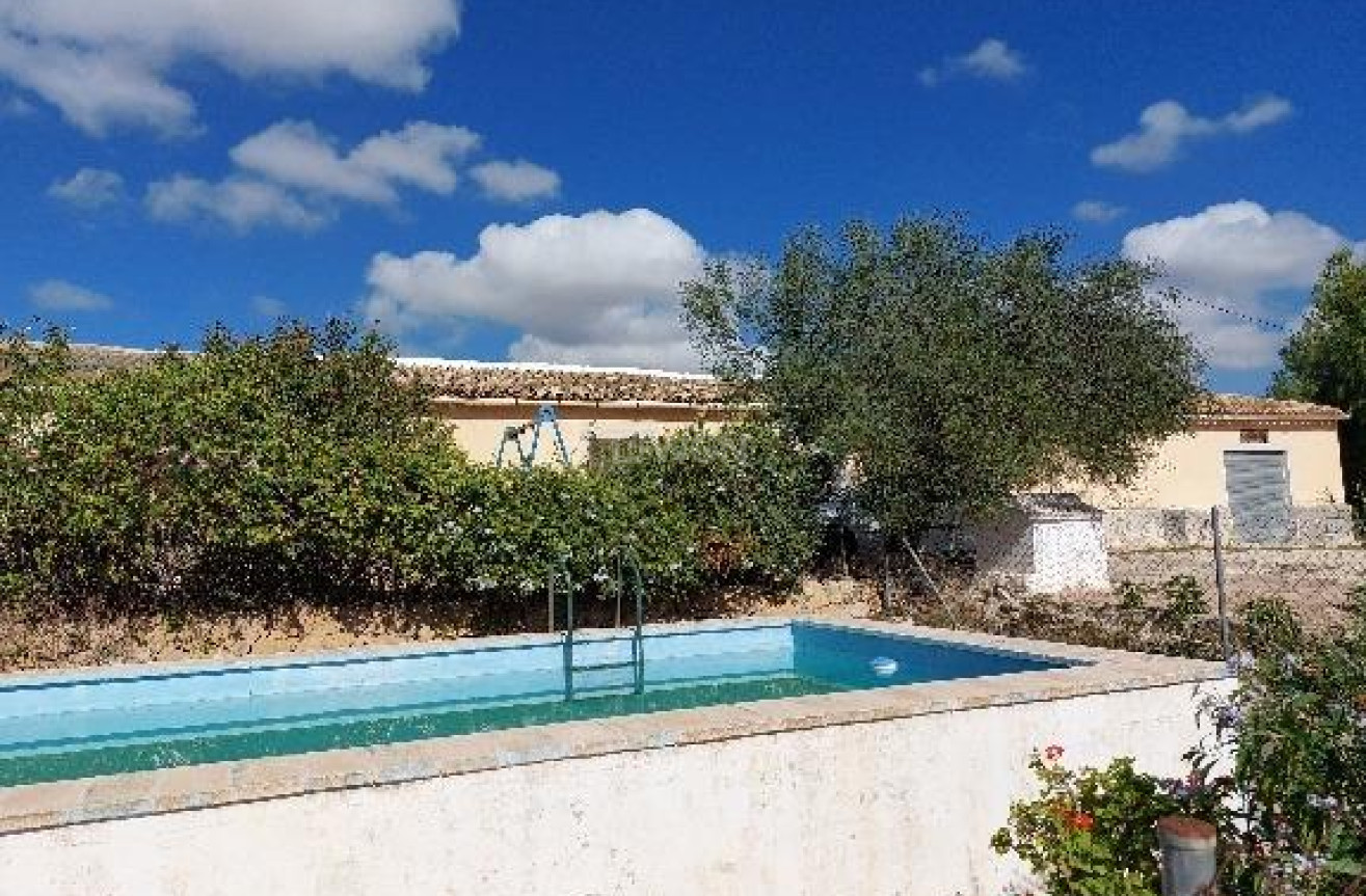 Resale - Villa - Elda - Jaud