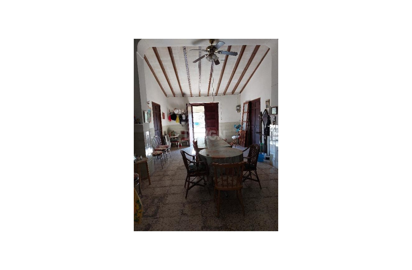 Resale - Villa - Elda - Jaud